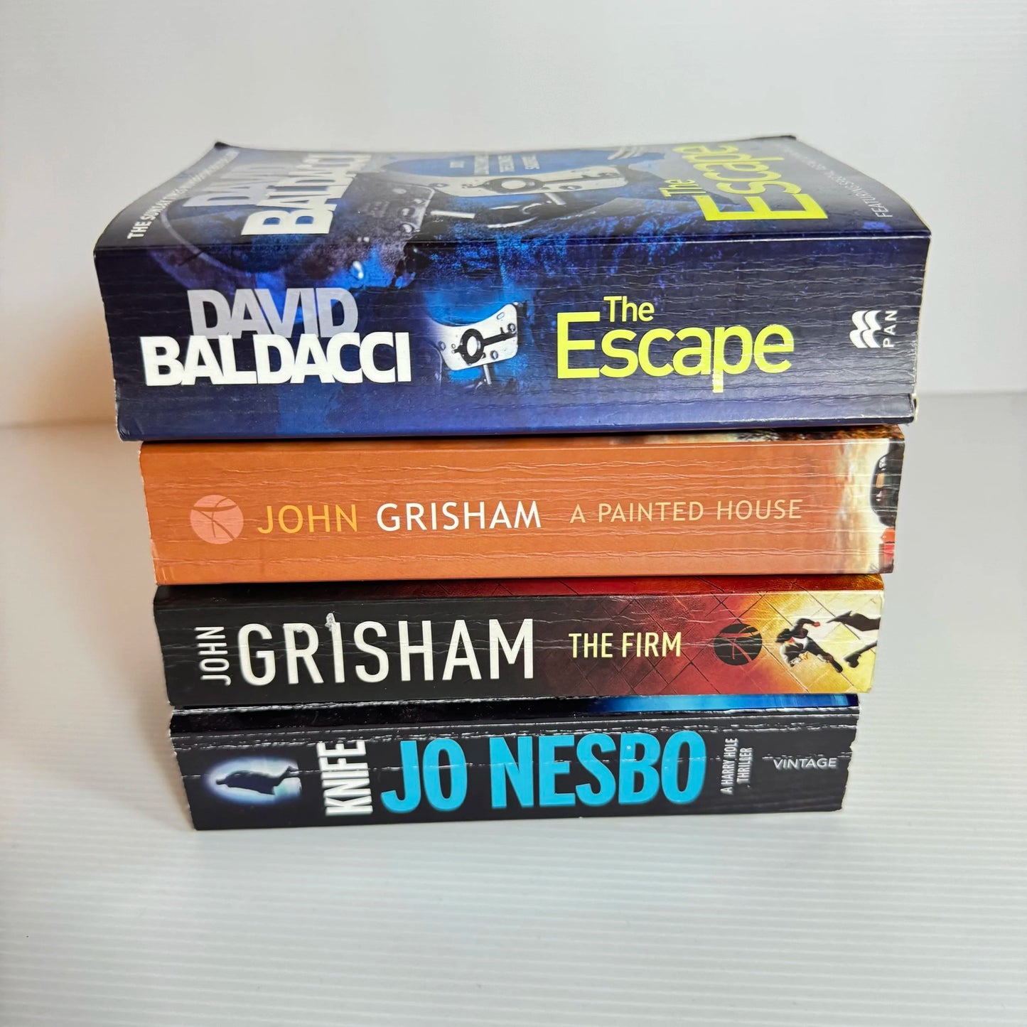 Crime/Mystery Book Bundle x 4 Books : Various Authors (811)