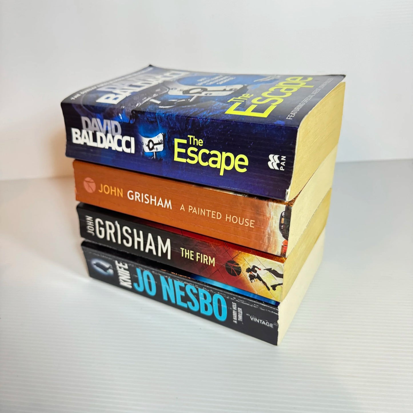 Crime/Mystery Book Bundle x 4 Books : Various Authors (811)