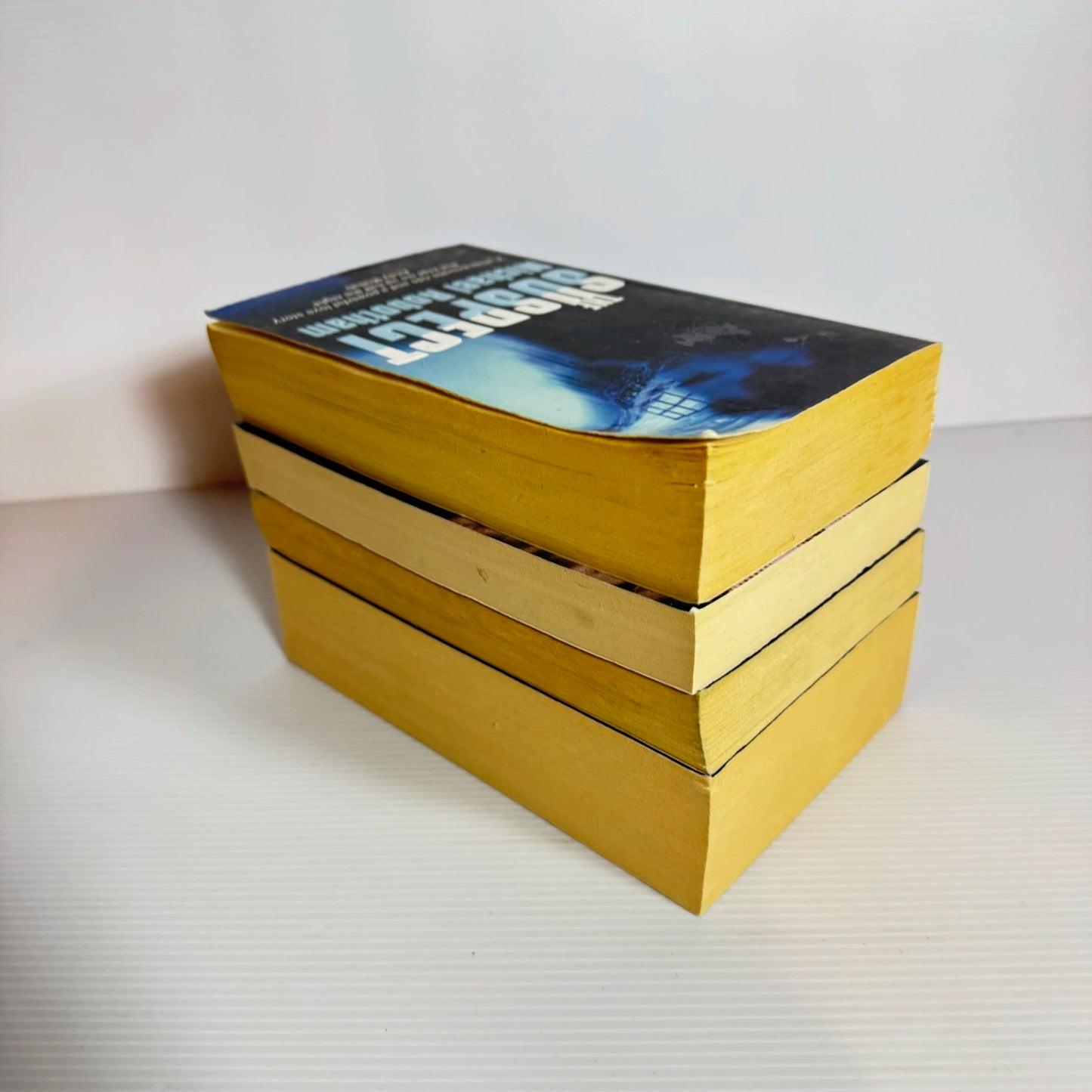 Crime/Mystery Book Bundle x 4 Books : Various Authors (2141)