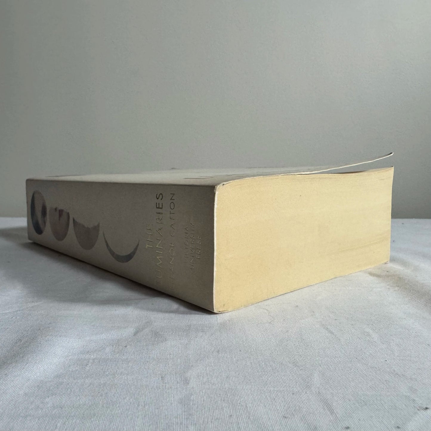 The Luminaries - Eleanor Catton