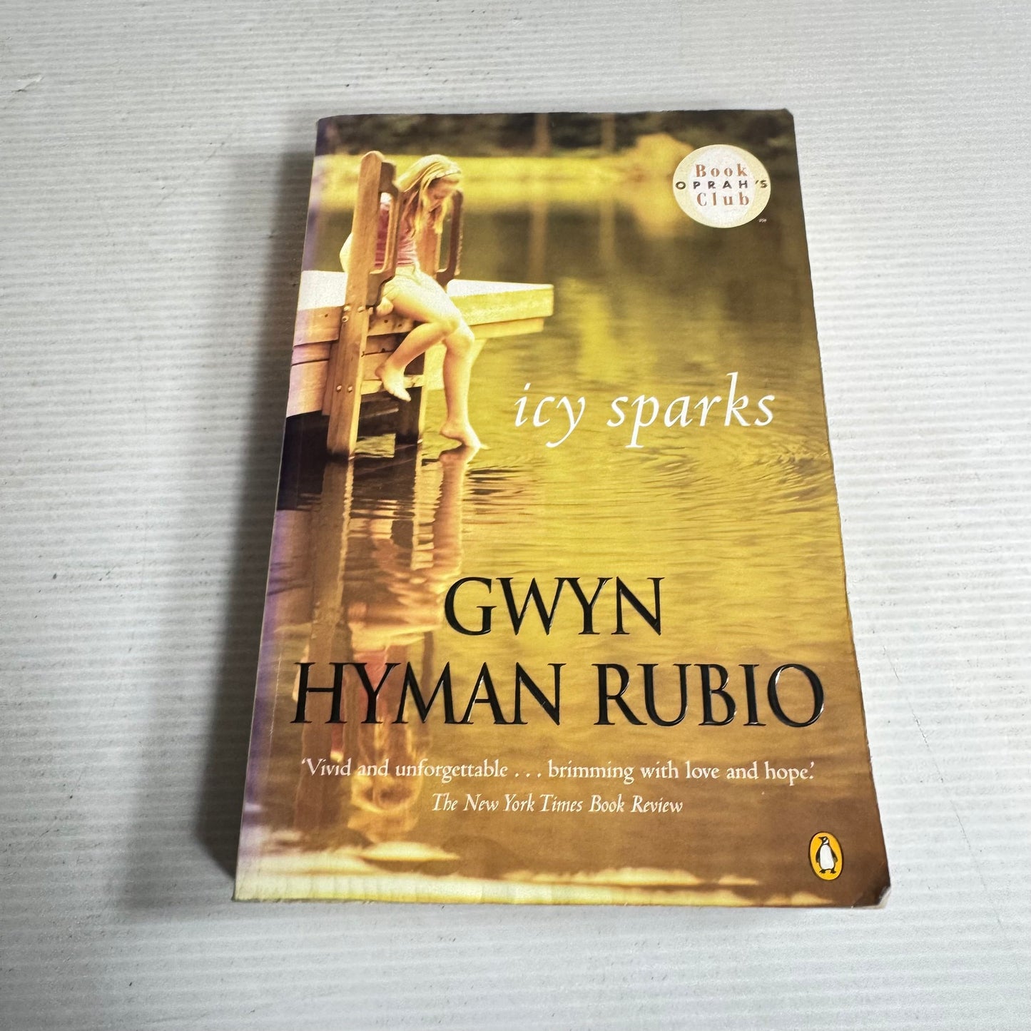 Icy Sparks - Gwyn Hyman Rubio