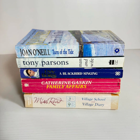 Domestic Fiction Book Bundle x 5 Books Various Authors (2088)