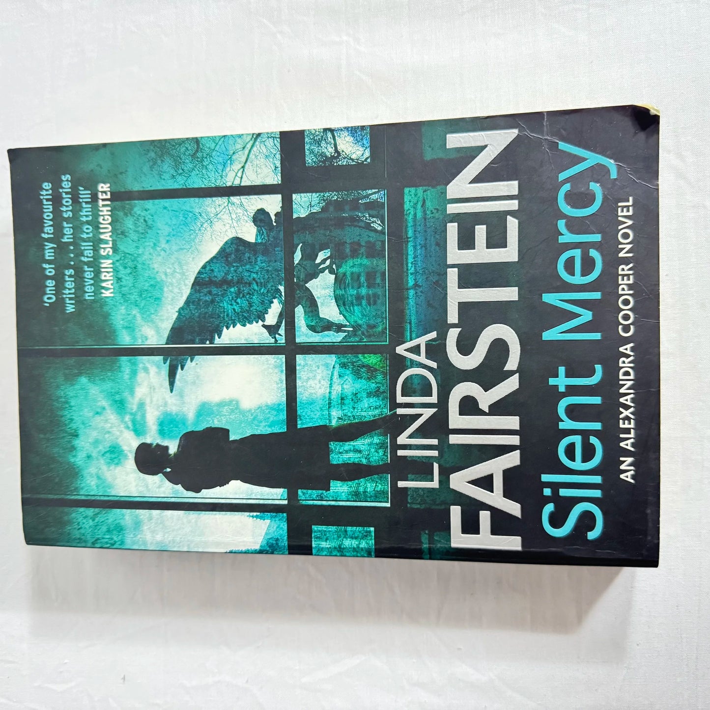 Silent Mercy - Linda Fairstein