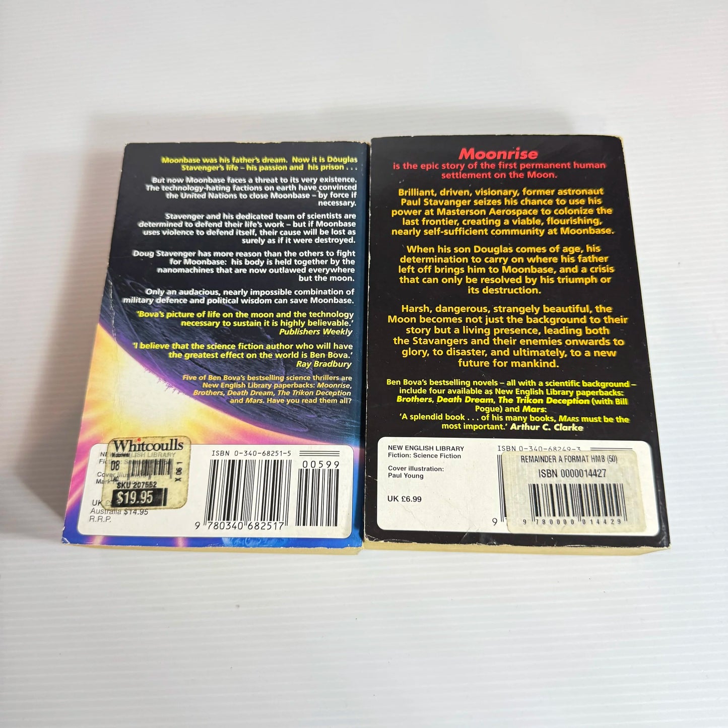 Ben Bova Book Bundle x2 Books: Moonwar and Moonrise (707)