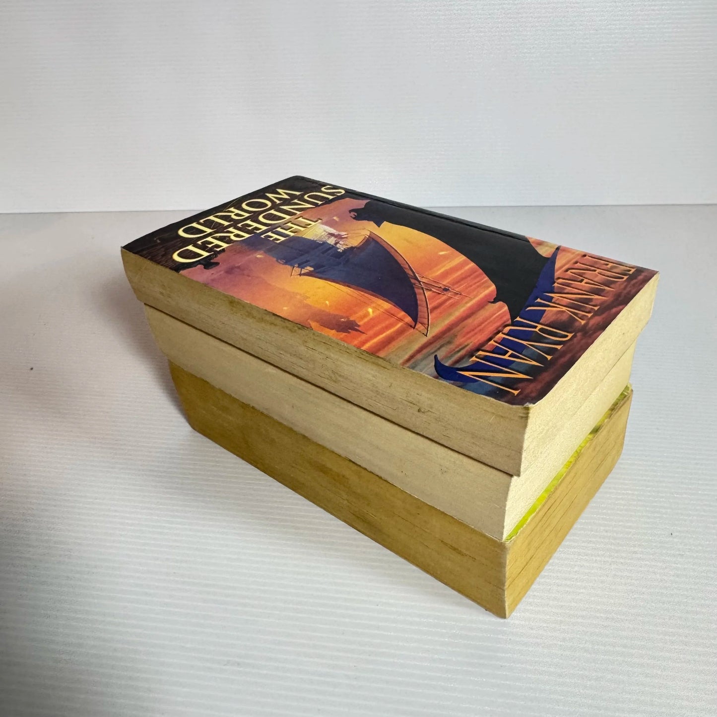Fantasy Book Bundle x 3 Books :  Various Authors (316)