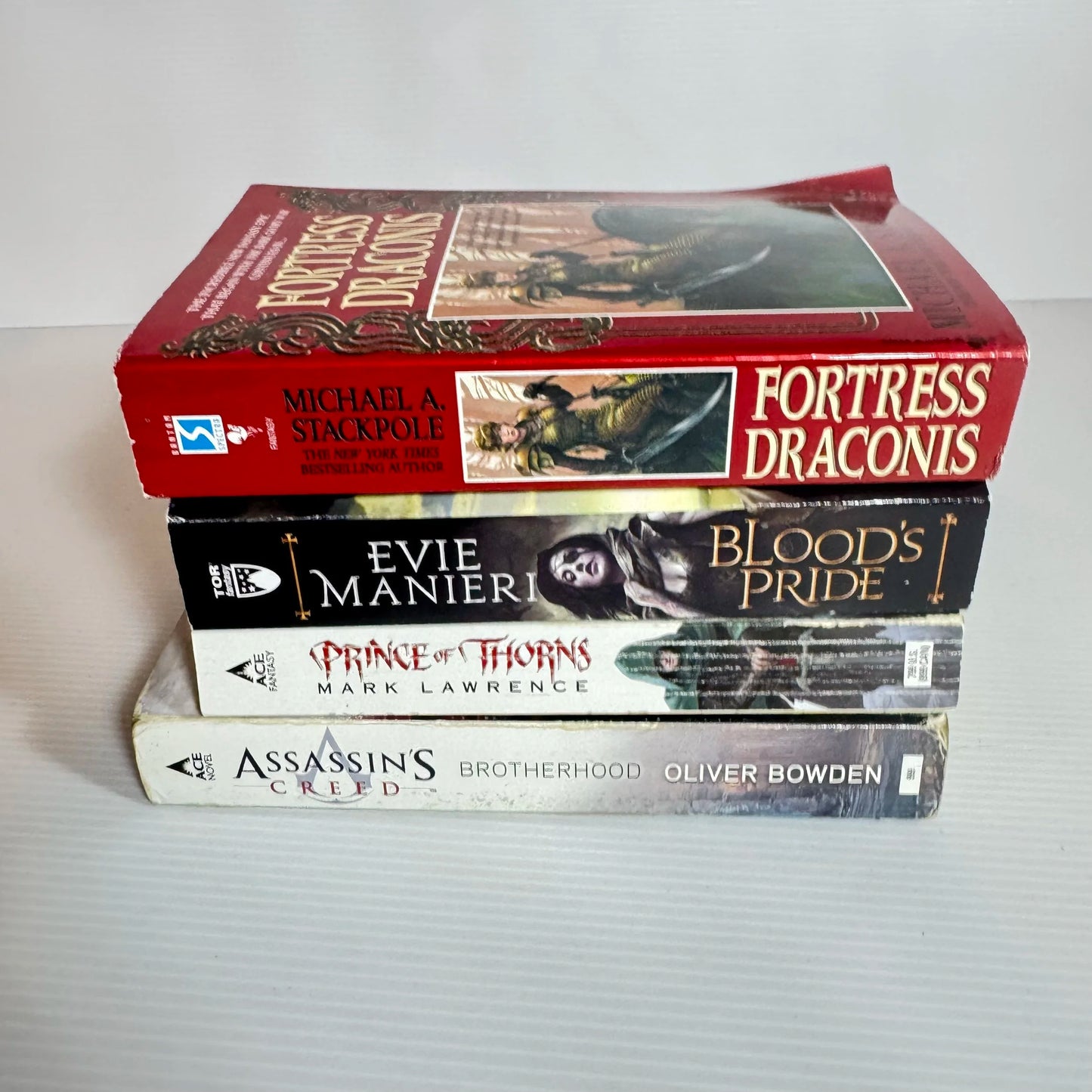 Historical Fantasy Book Bundle x 4 Books : Various Authors (2077)