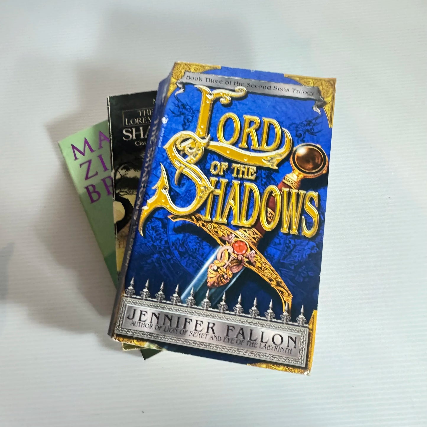 Fantasy Book Bundle x 3 : Shadowlight - Mike Jefferies, Priestess of Avalon - Marion Zimmer Bradley, Lord of the Shadows - Jennifer Fallon(718)