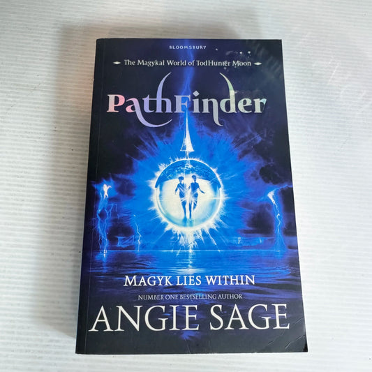 Pathfinder - Angie Sage