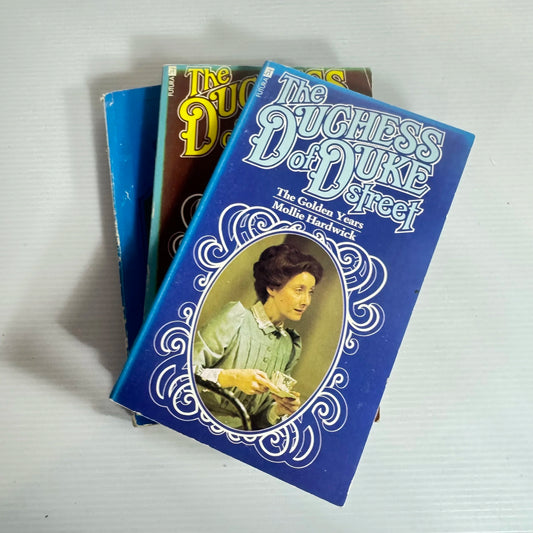 Historical Romance Book Bundle x 3 Books : Various Authors (Vintage 1973 &1976) (2103)