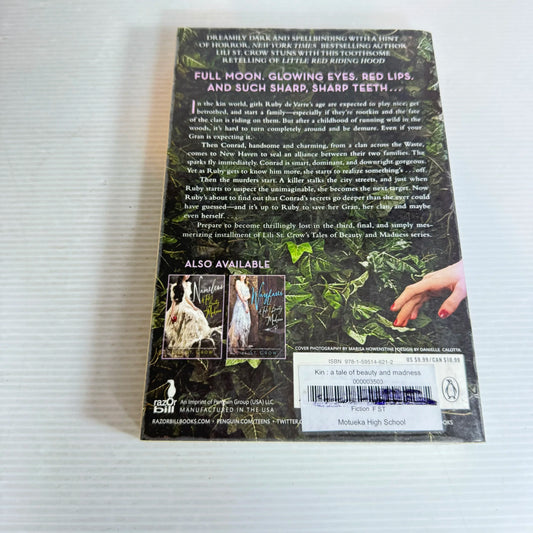 A Tale of Beauty and Madness - Lili St. Crow