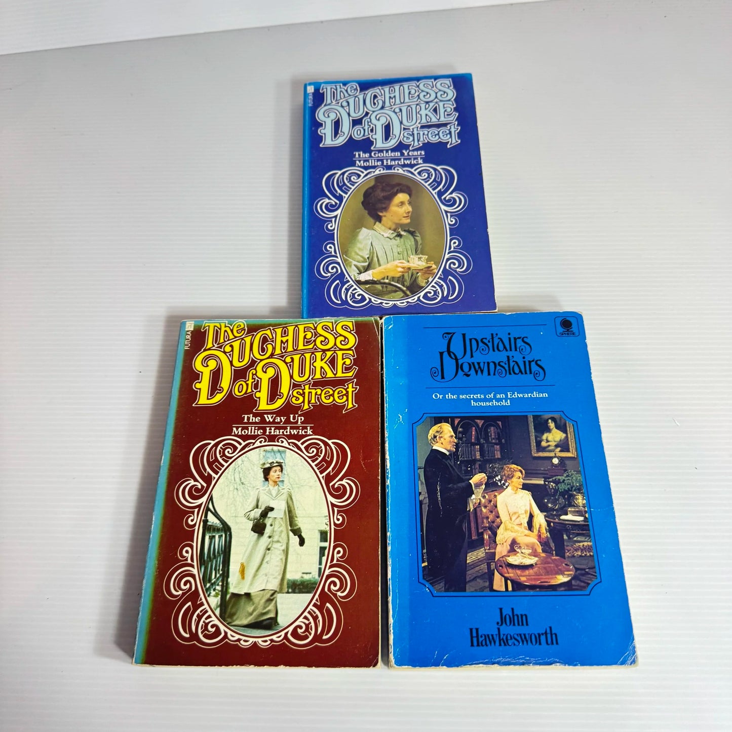 Historical Romance Book Bundle x 3 Books : Various Authors (Vintage 1973 &1976) (2103)