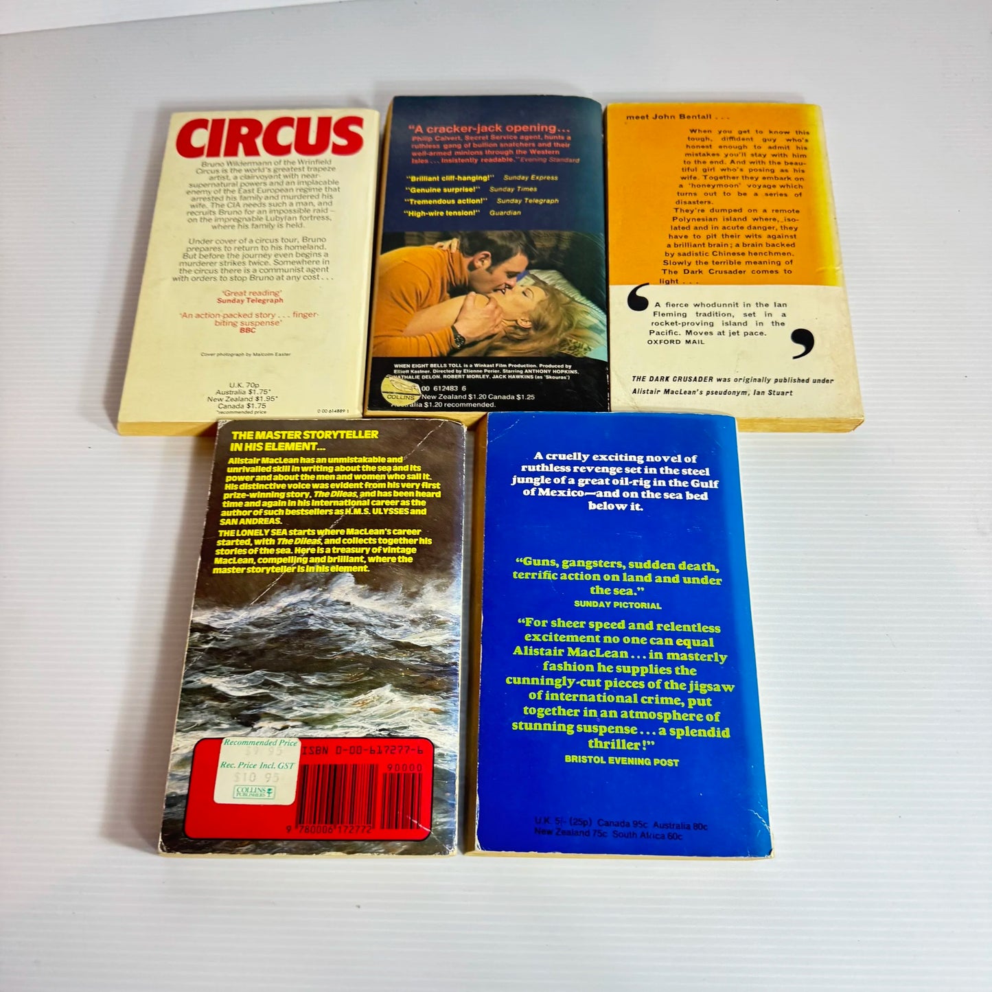Alistair MacLean Book Bundle x 5 Books : Circus, When Eight Bells Toll, The Dark Crusader, Fear is the Key, The Lonely Sea (Vintage 1965-1985) (2109)