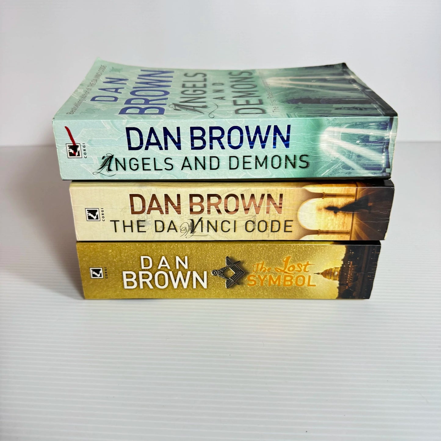 Dan Brown Book Bundle x 3 Books : Angles and Demons, The Da Vinci Code, & The Lost Symbol (122)