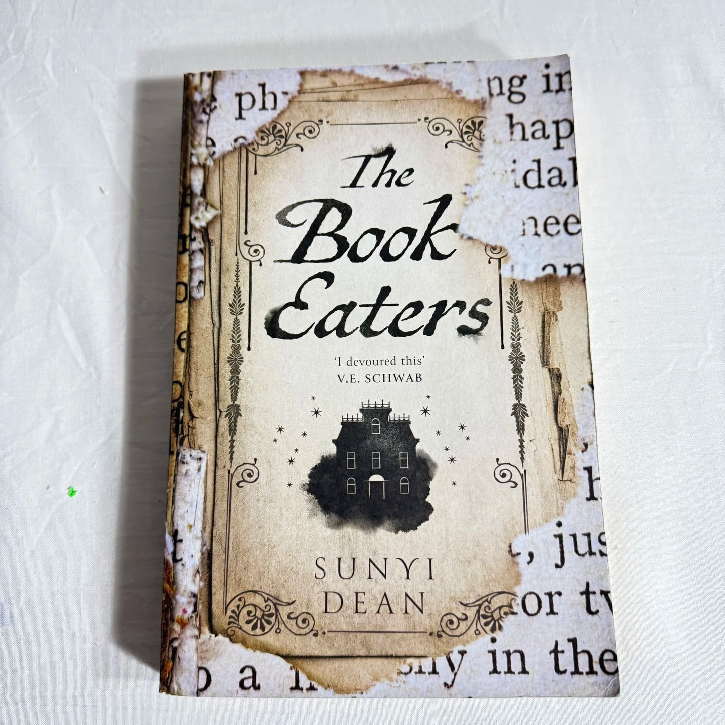 The Book Eaters - Sunyi Dean