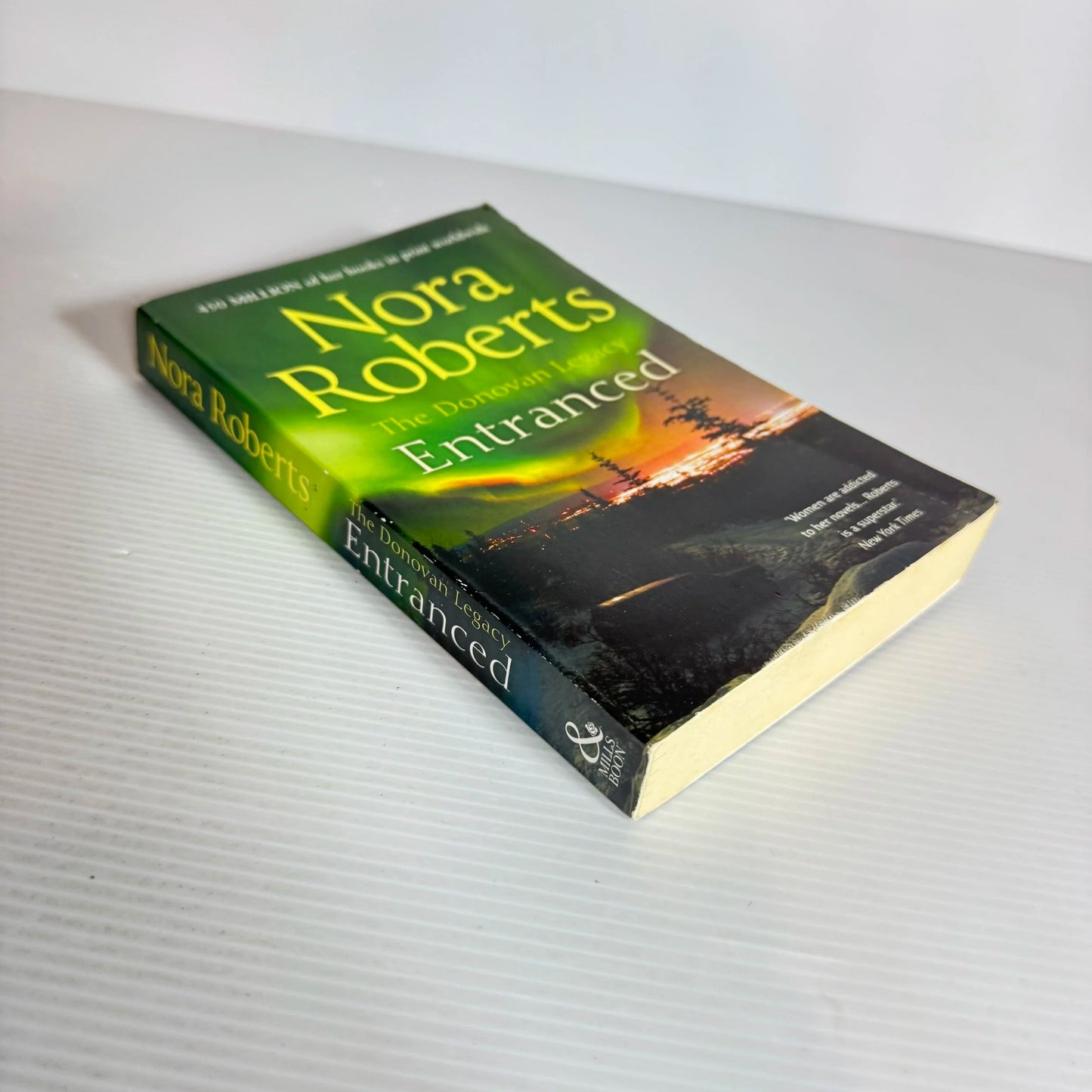 Entranced : The Donovan Legacy - Nora Roberts