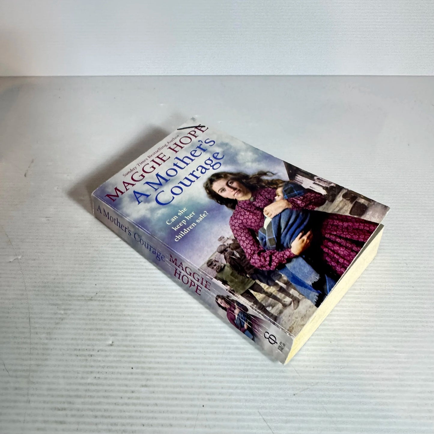 A Mother's Courage - Maggie Hope