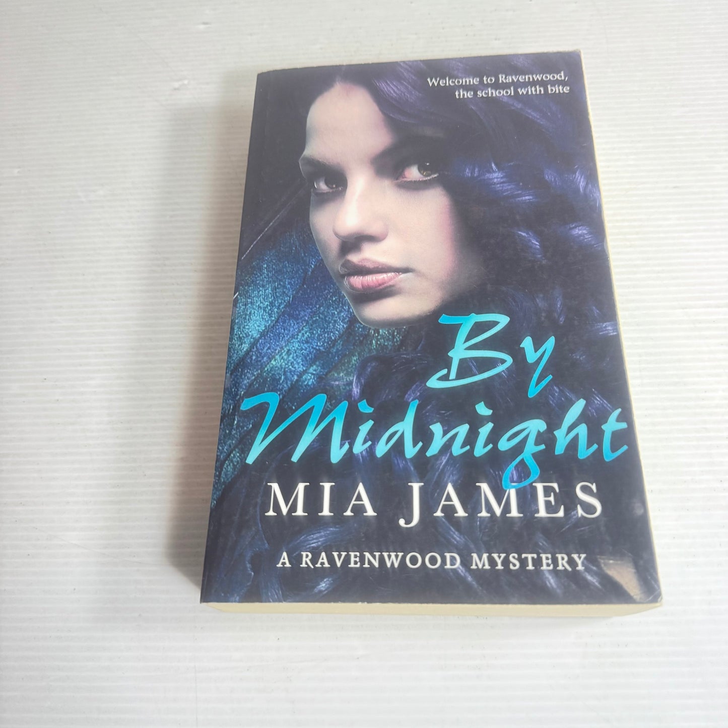 By Midnight : A Ravenwood Mystery - Mia James