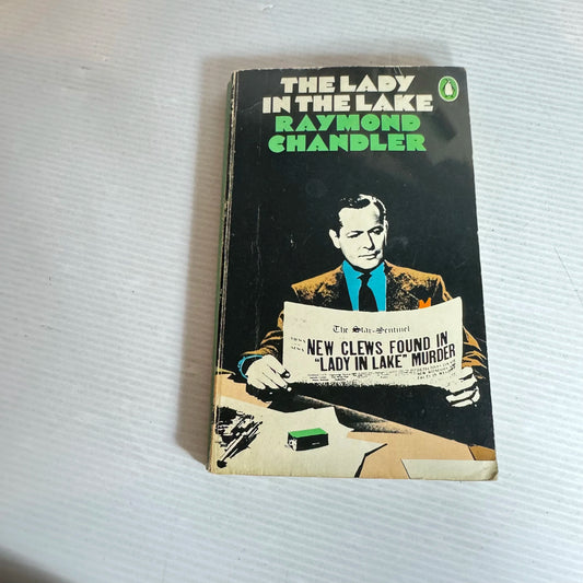 The Lady in the Lake - Raymond Chandler (Vintage 1944)