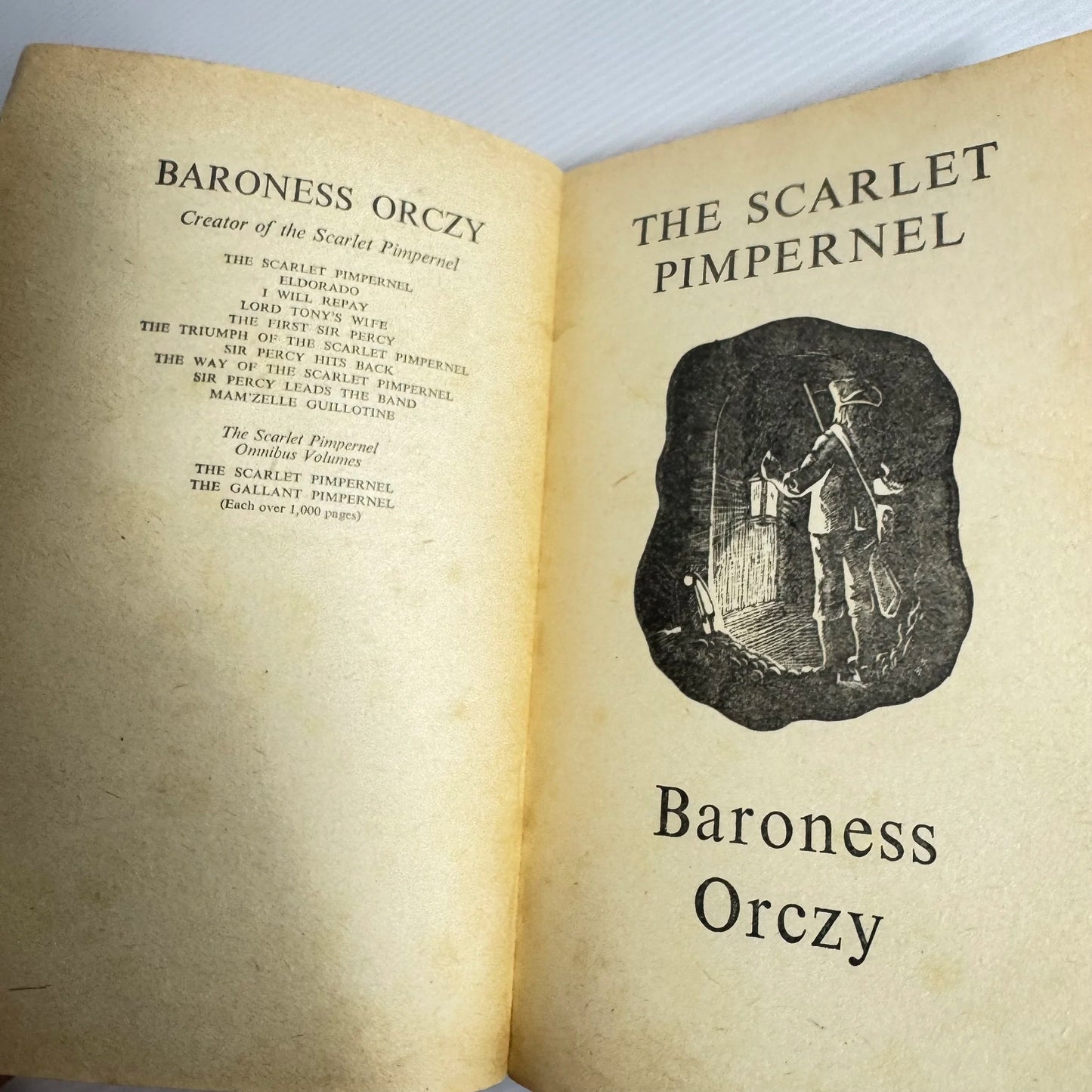 The Scarlet Pimpernel - Baroness Orczy (Vintage 1951)