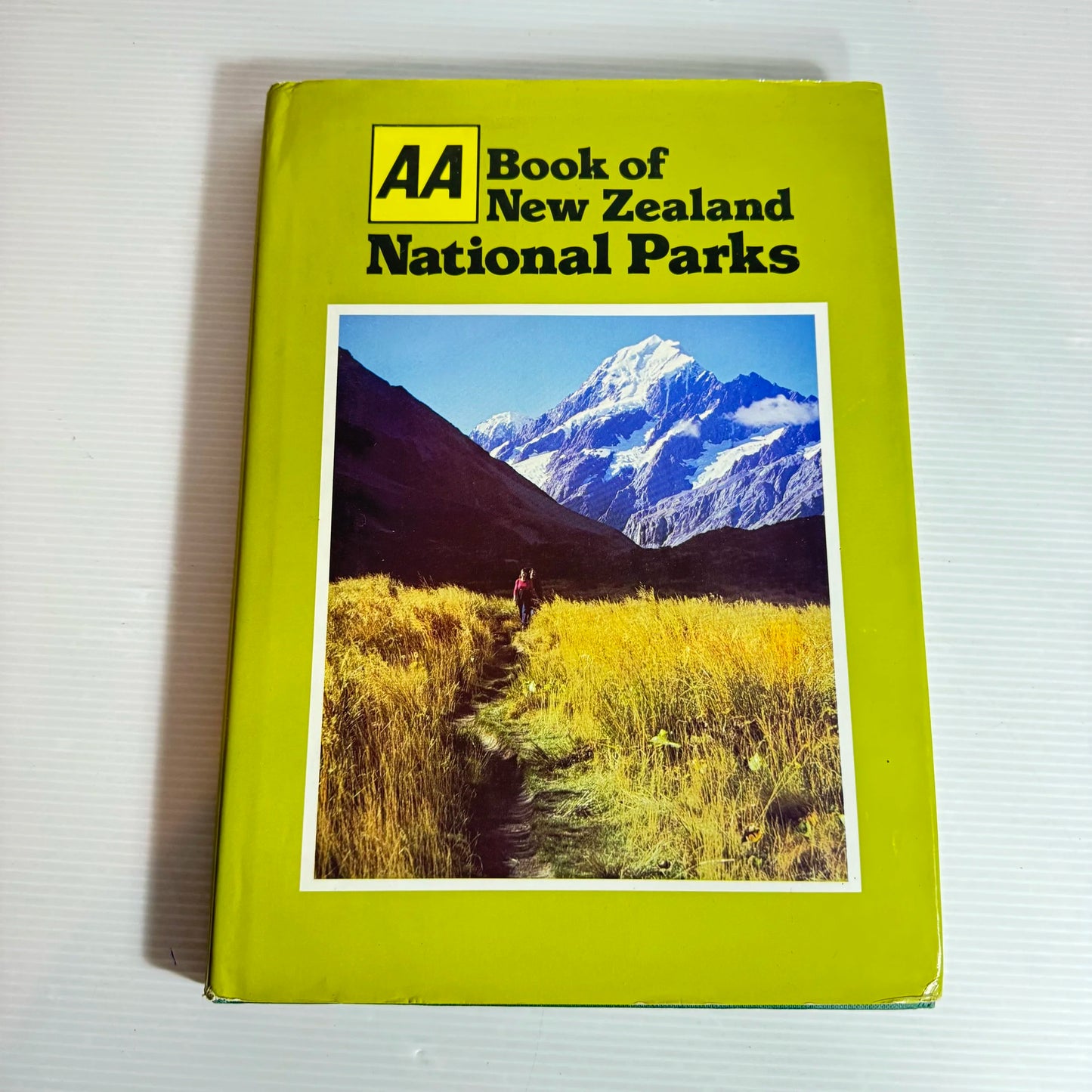 AA Book of New Zealand National Parks
