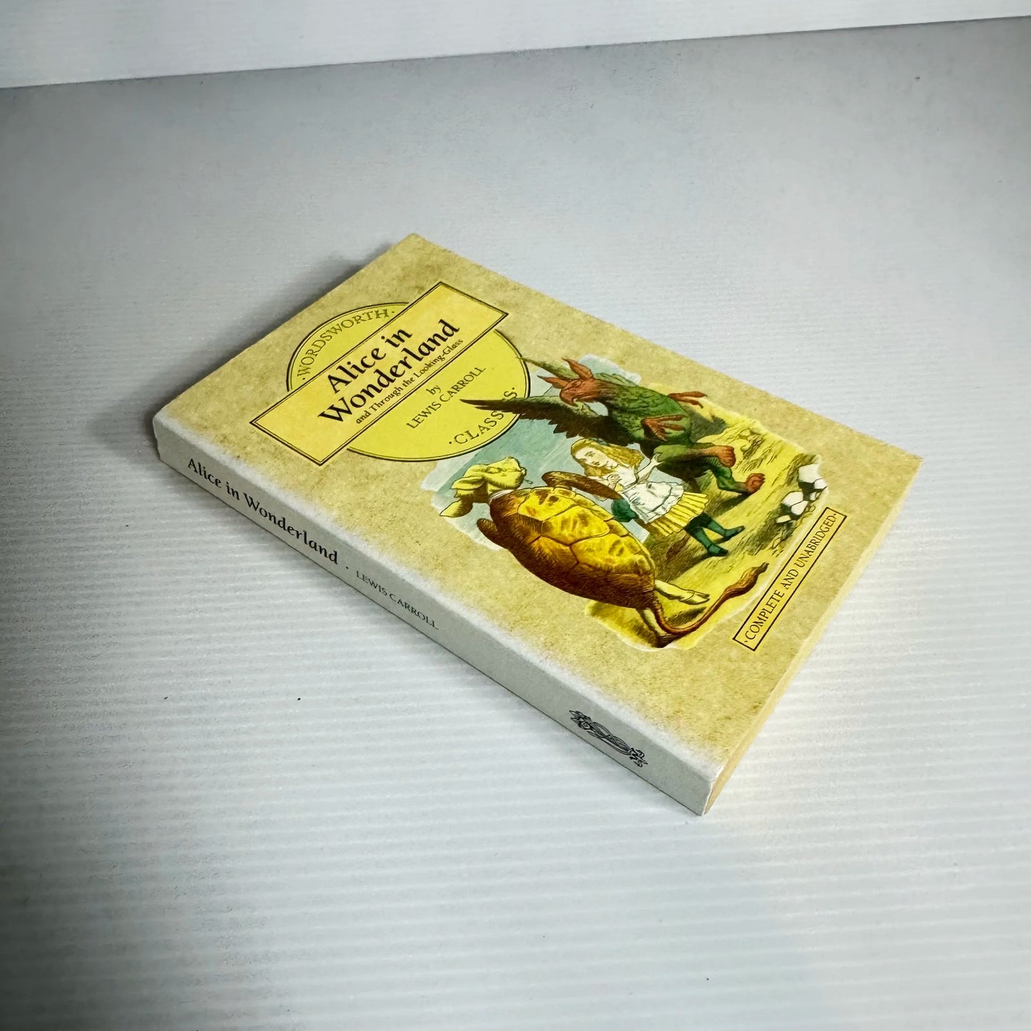 Alice In Wonderland And Through The Looking-Glass - Lewis Carroll (Wordsworth Classics)