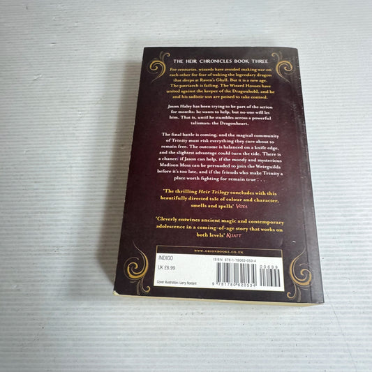 The Dragon Heir (Book 3 - The Heir Chronicles Series) - Cinda Williams Chima
