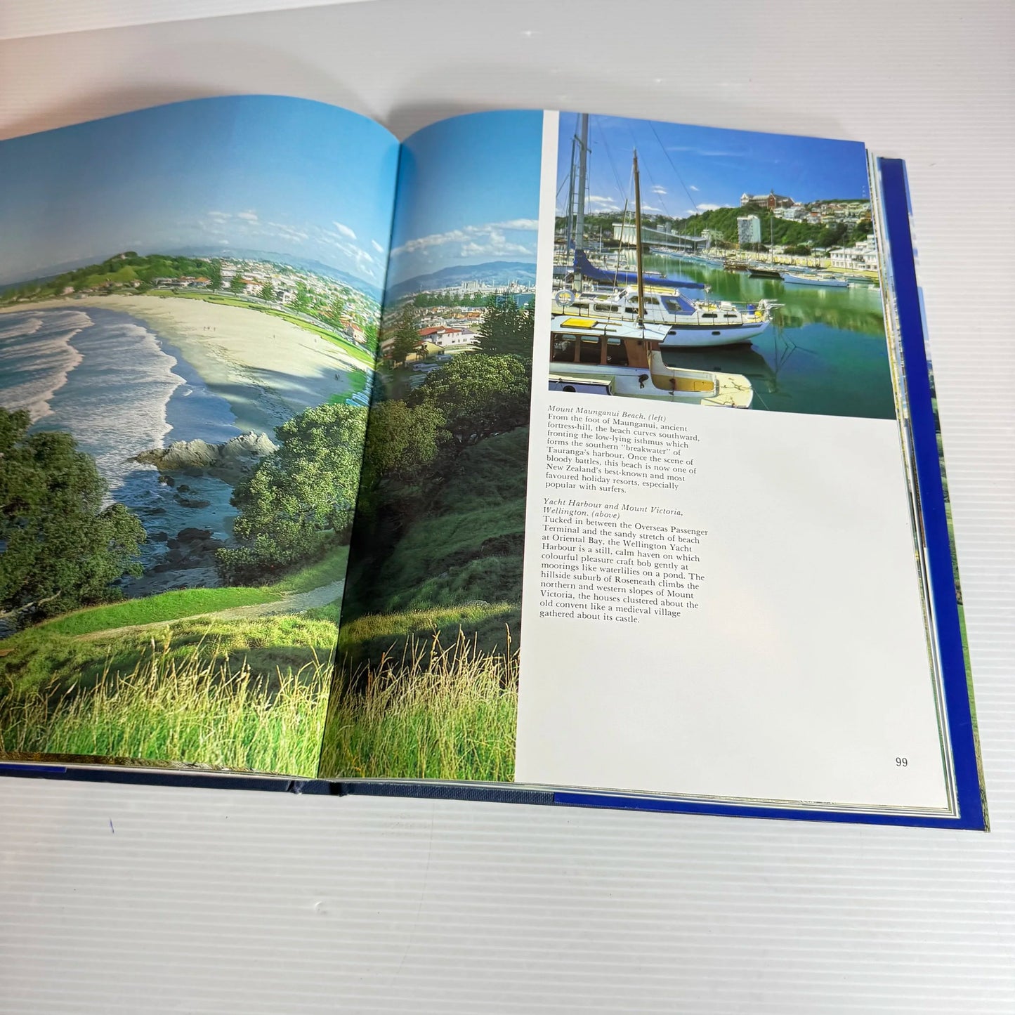 A Portrait of New Zealand - Warren Jacobs and Robin Smith