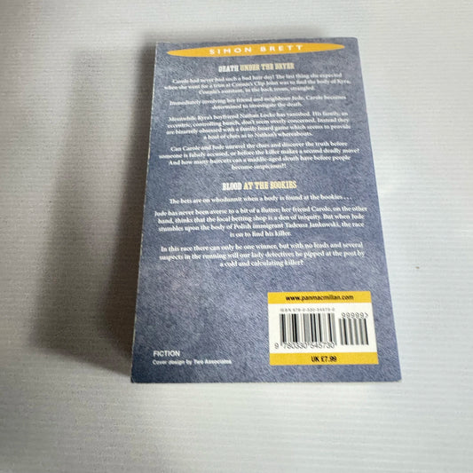 Simon Brett Omnibus (2 Books In 1) - Death Under the Dryer And Blood At The Bookies