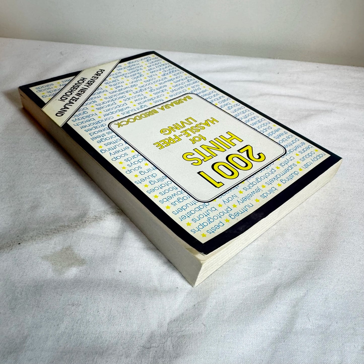 2001 Hints for Hassle-Free Living - Barbara Briddock