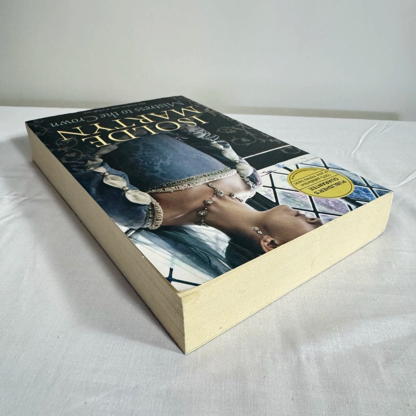 Mistress to the Crown - Isolde Martyn