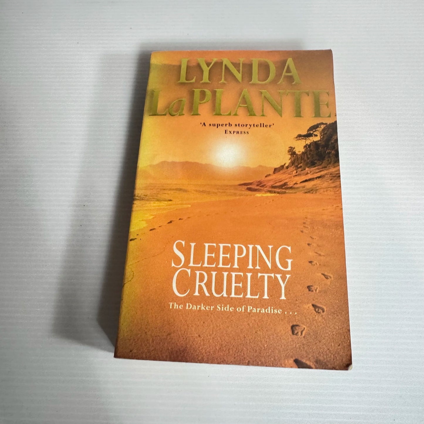Sleeping Cruelty - Lynda LaPlante