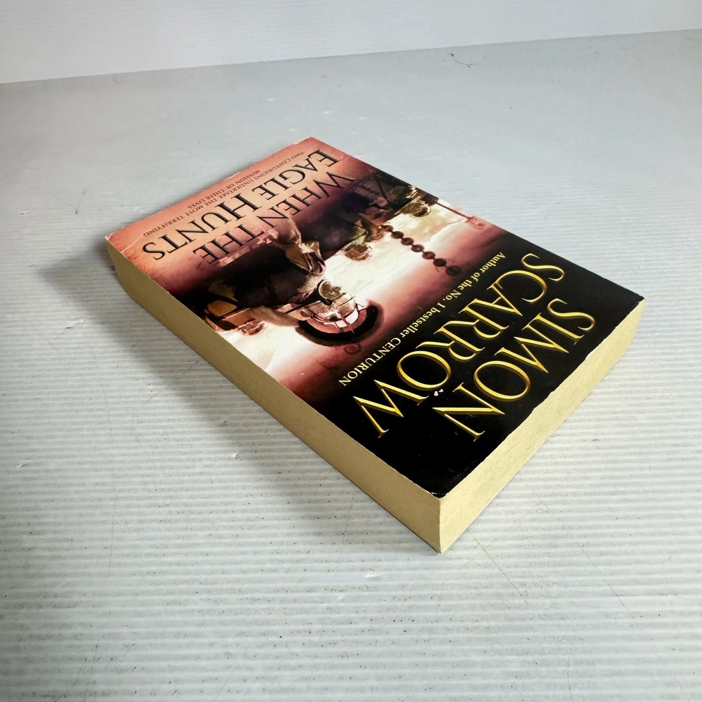 When the Eagle Hunts - Simon Scarrow