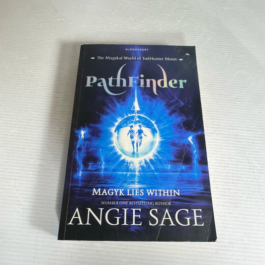 Pathfinder - Angie Sage