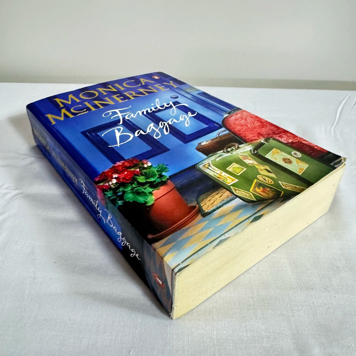 Family Baggage - Monica McInerney