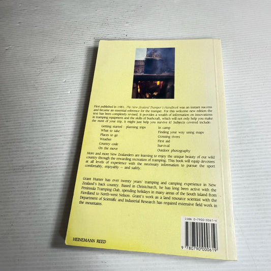 The New Zealand Tramper's Handbook (2nd Revised Edition) - Grant Hunter