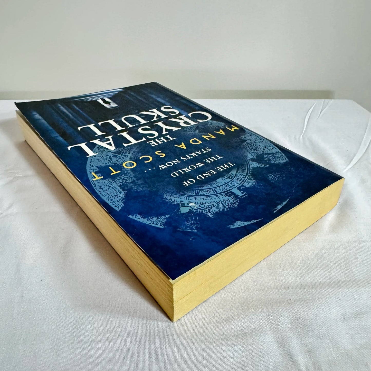 The Crystal Skull - Manda Scott