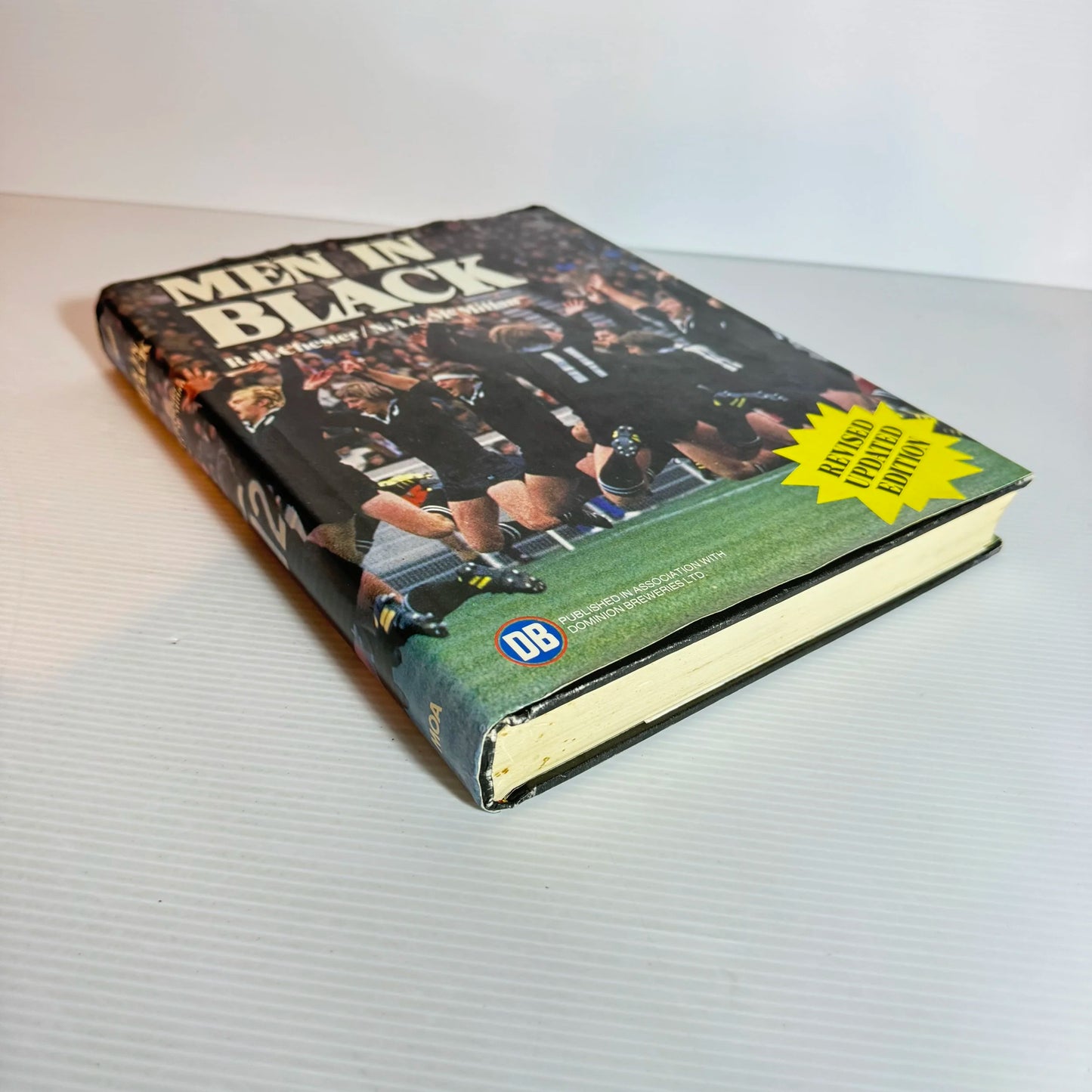 Men In Black - R. H. Chester & N.A.C. McMillan (Vintage 1979)