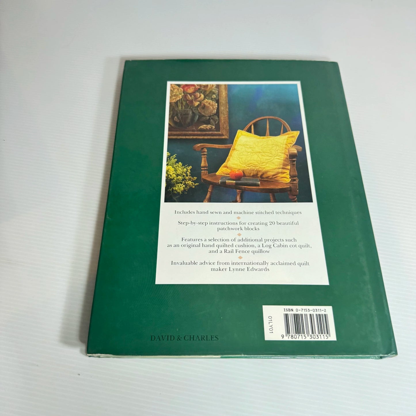 The Sampler Quilt Book : Twenty Hand and Quick Machine Patchwork Techniques - Lynne Edwards (Vintage 1996)