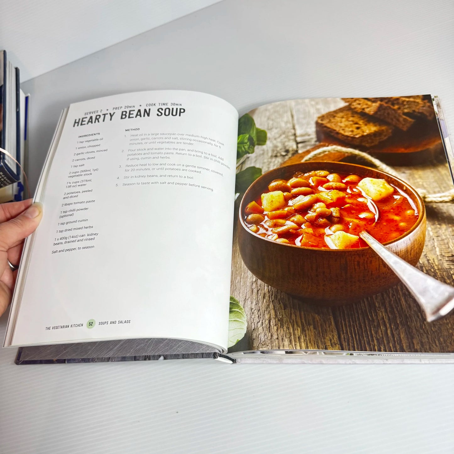 The Vegetarian Kitchen : Nourishing, Healthy & Flavoursome - 150 Great Recipes