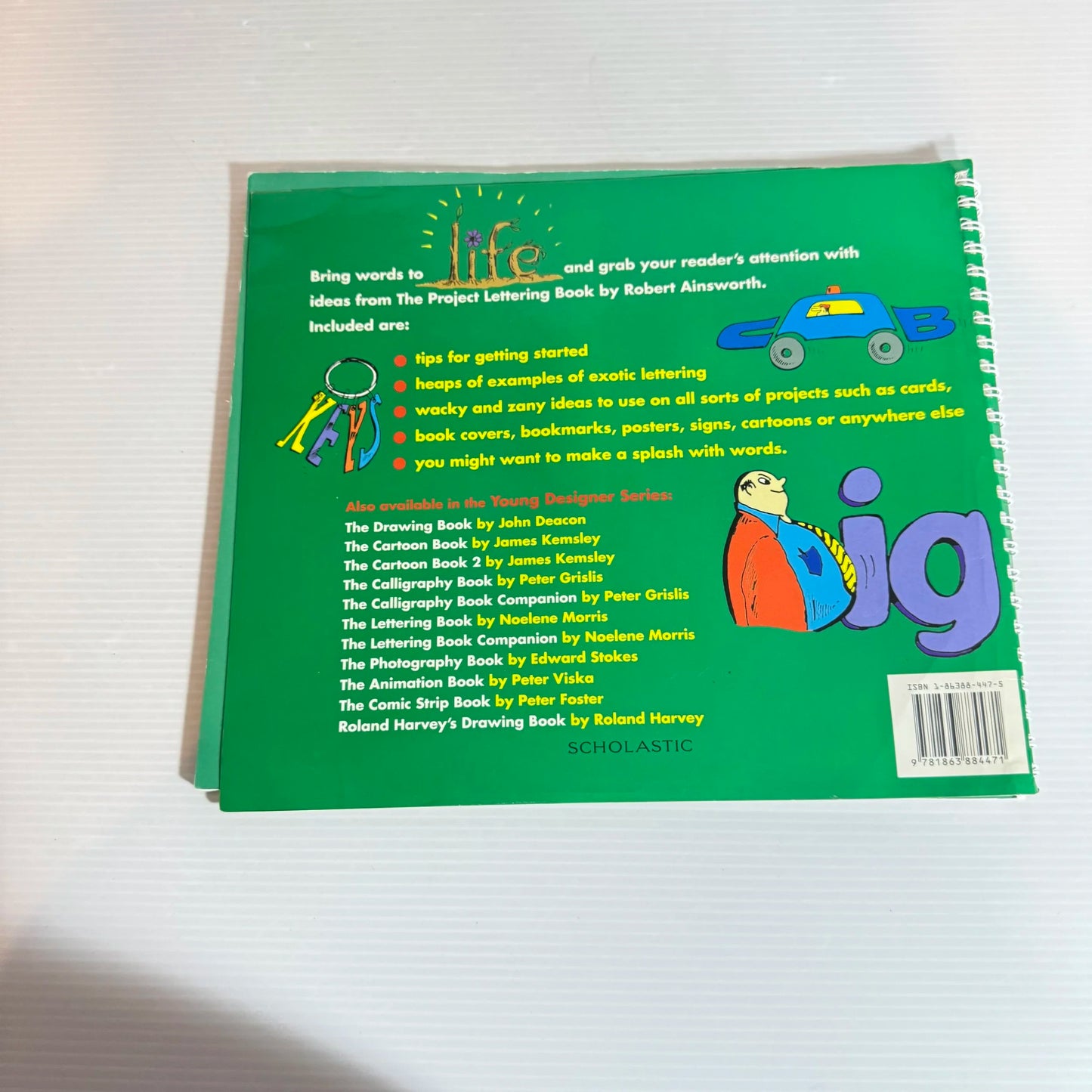 Young Designer : The Project Lettering Book - Robert Ainsworth