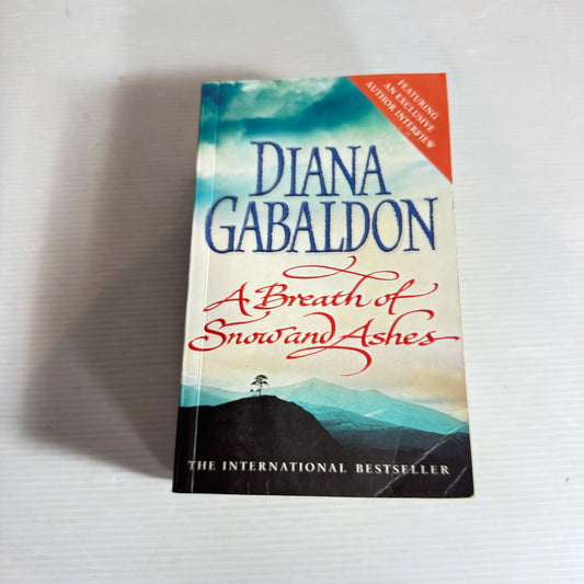 A Breath of Snow and Ashes - Diana Gabaldon