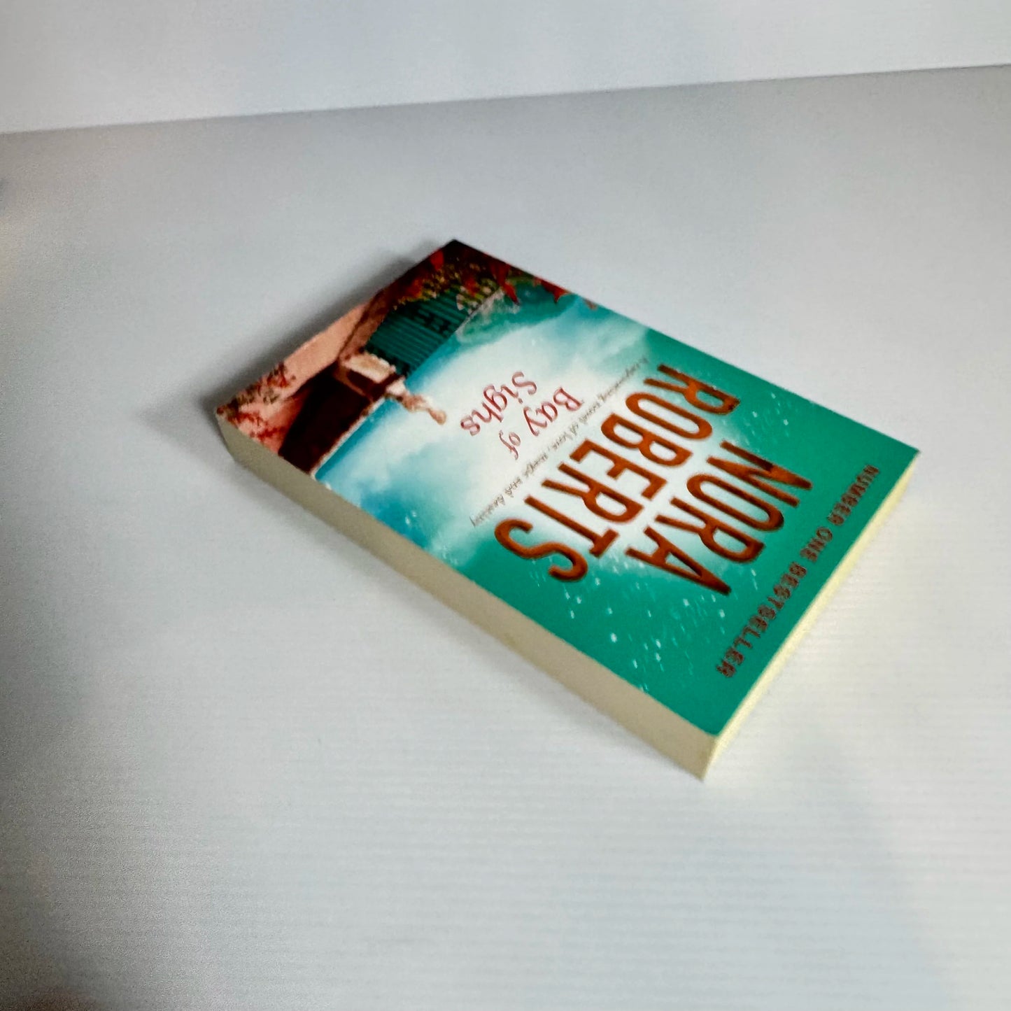 Bay Of Signs - Nora Roberts