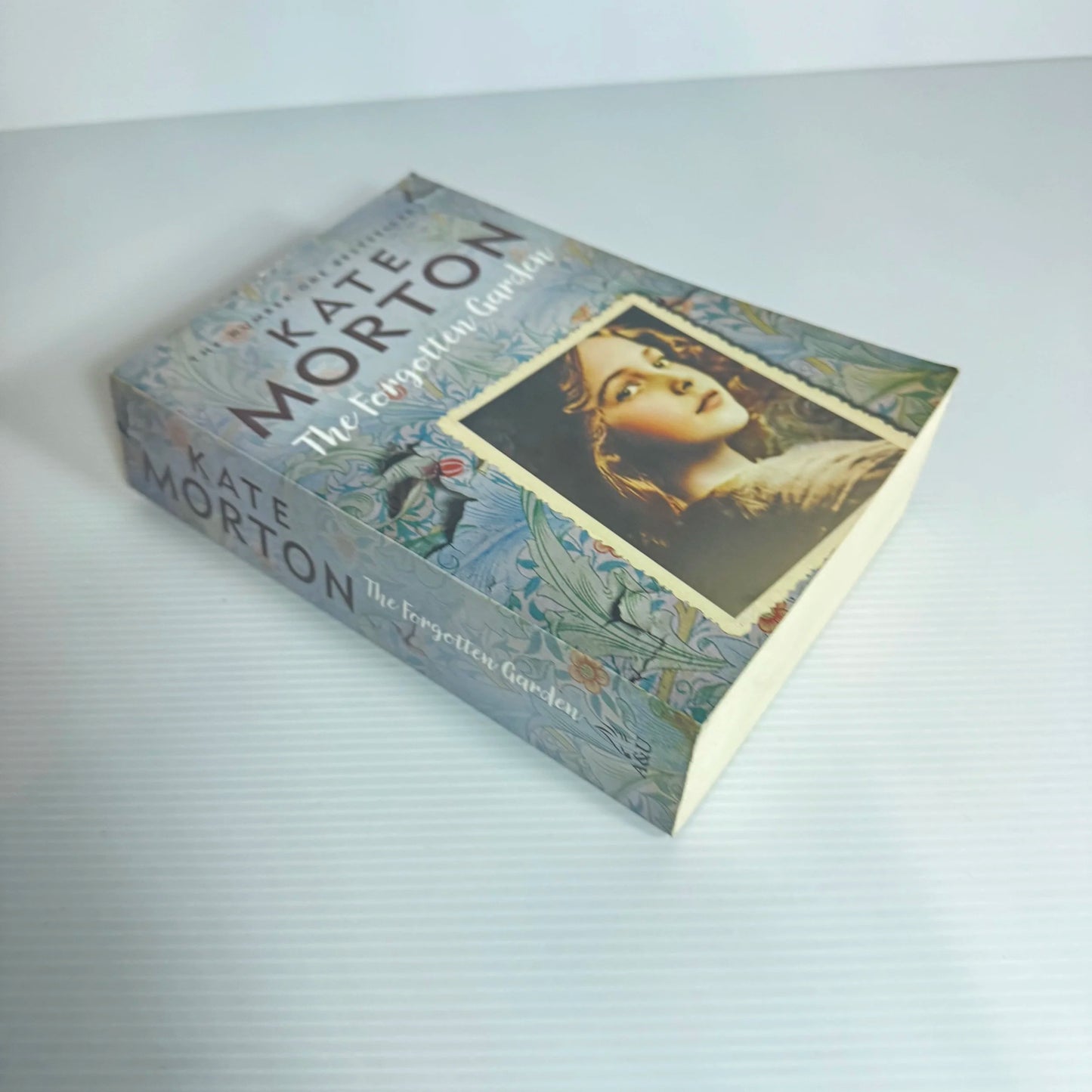 The Forgotten Garden - Kate Morton