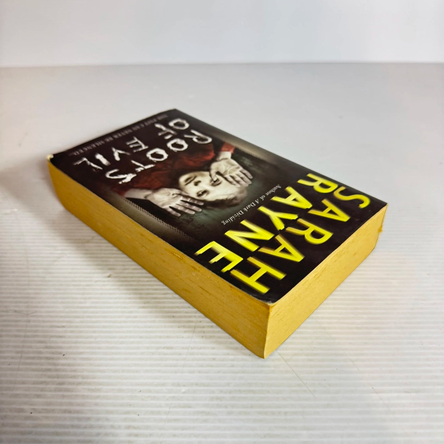 Roots of Evil - Sarah Rayne