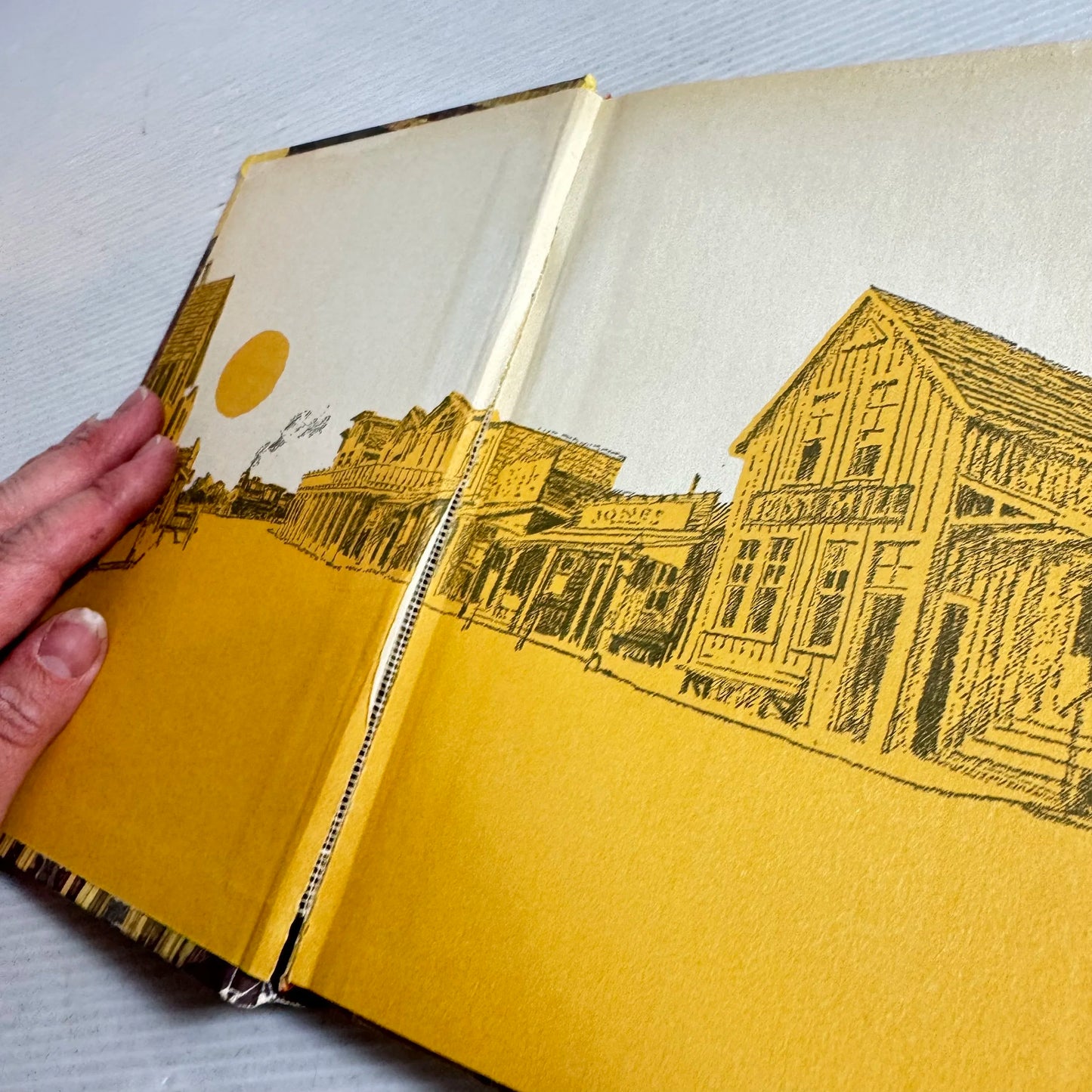 Gunsmoke : Showdown on Front Street - Paul S Newman (Vintage 1969)