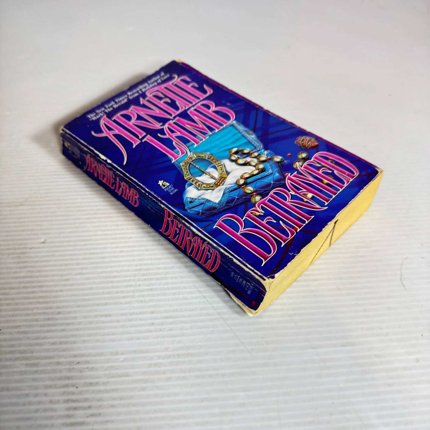 Betrayed - Arnette Lamb (1995)
