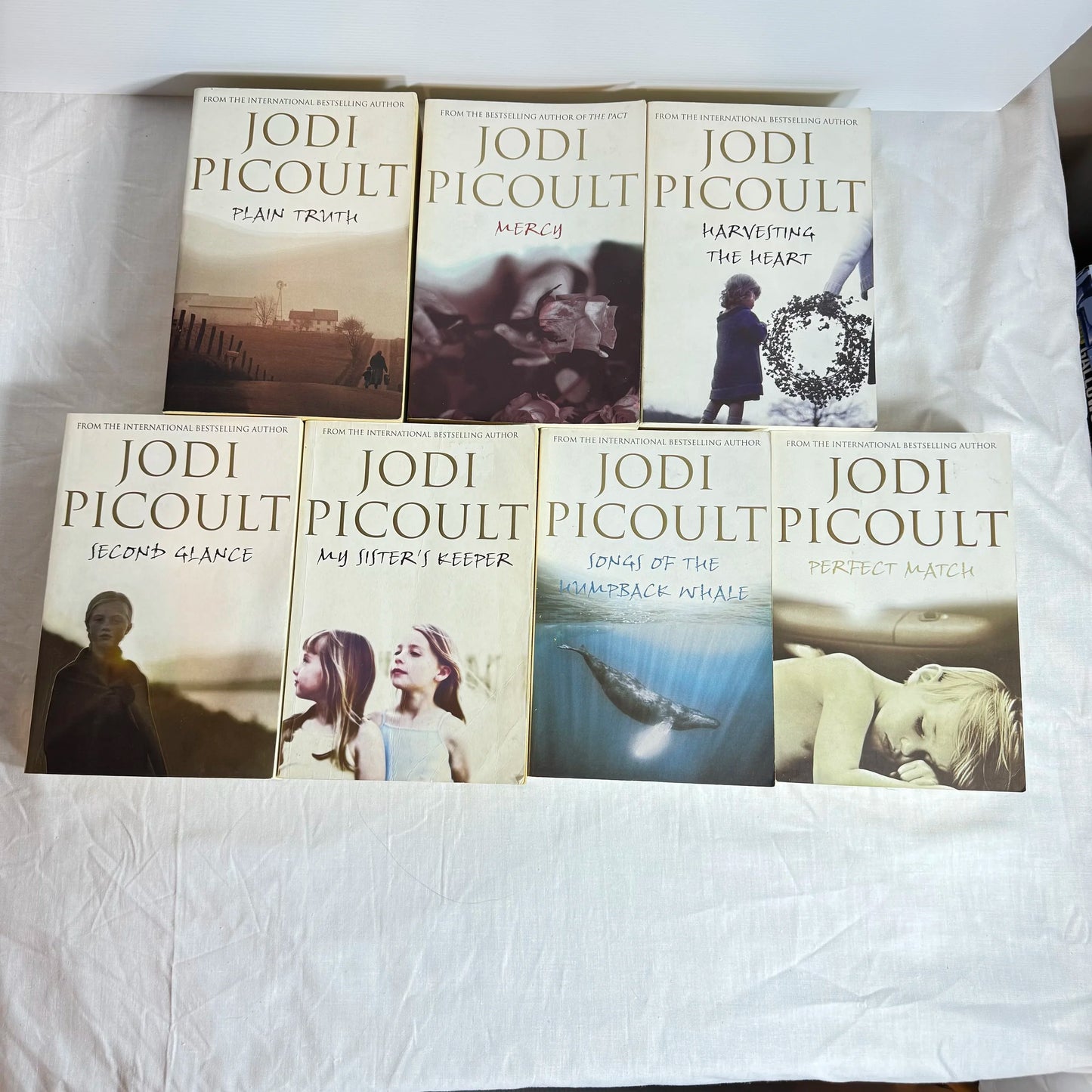 Jodi Picoult Book Bundle x 7 Books