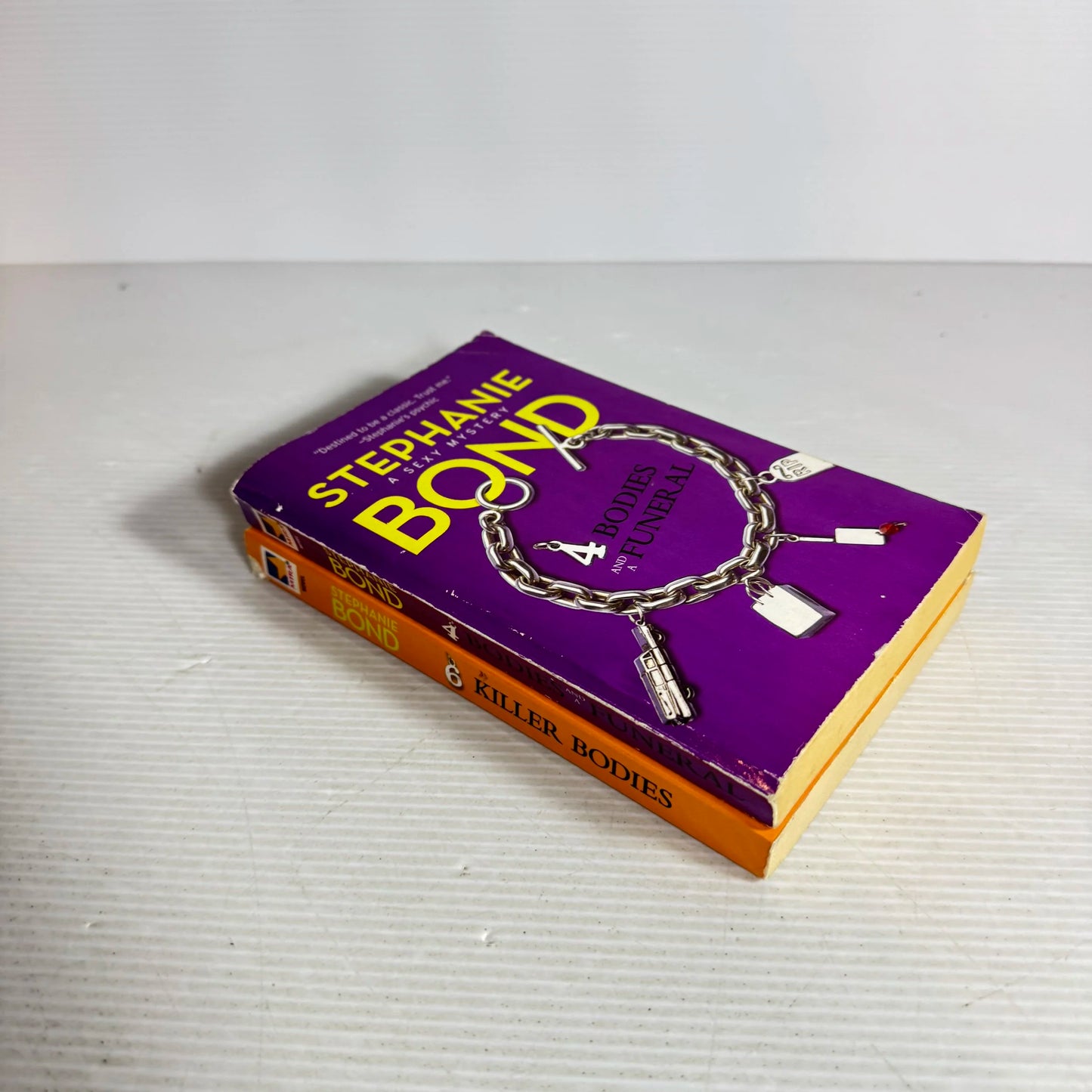 Stephanie Bond Book Bundle x2: A Sexy Mystery (431) 4 Bodies and A Funeral & 6 Killer Bodies