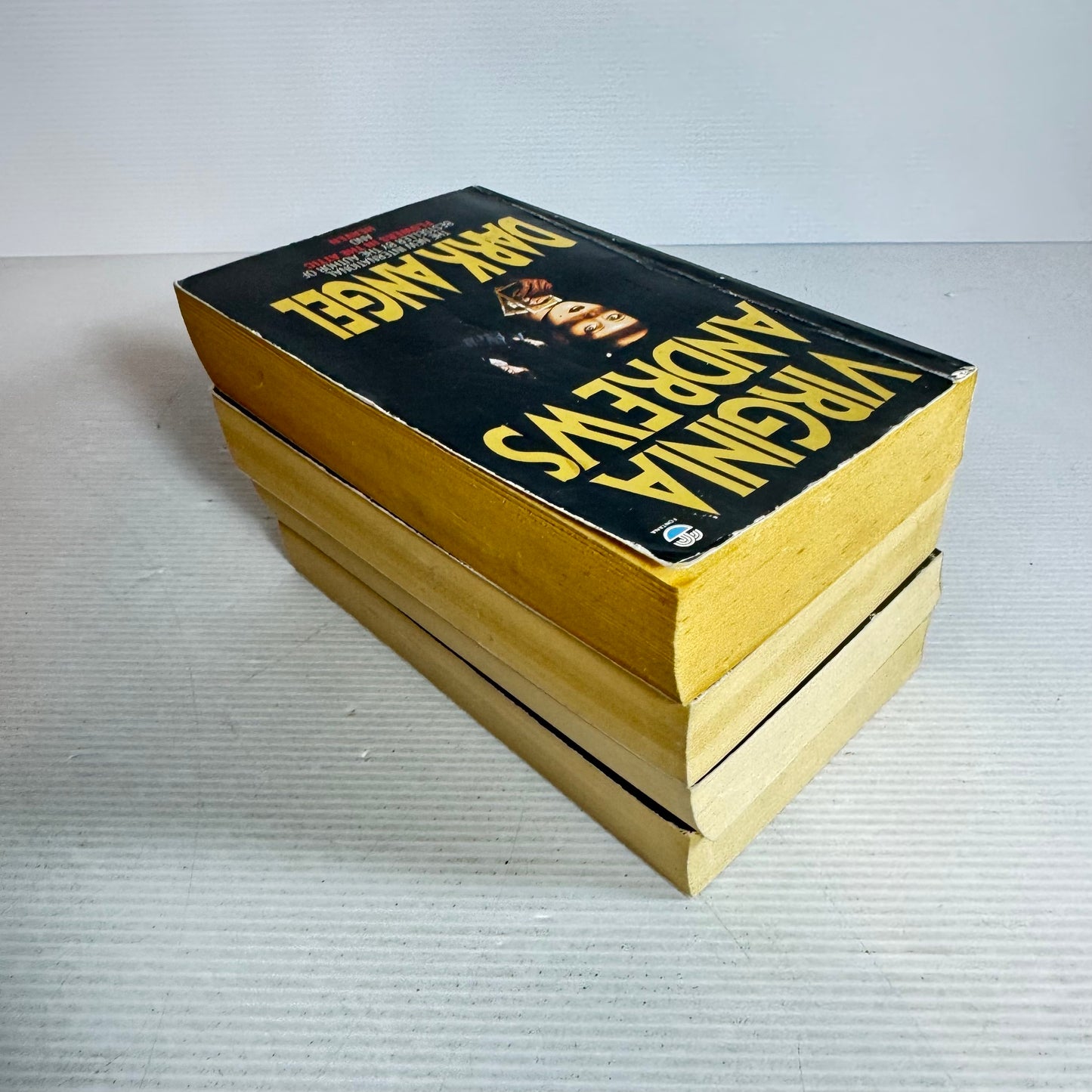 Virginia Andrews Book Bundle x4 (436) Heaven, Dark Angel, Seeds of Yesterday & Garden of Shadows