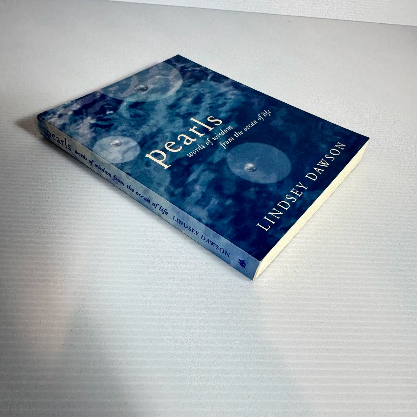 Pearls : Words of Wisdom from the Ocean Life - Lindsey Dawson